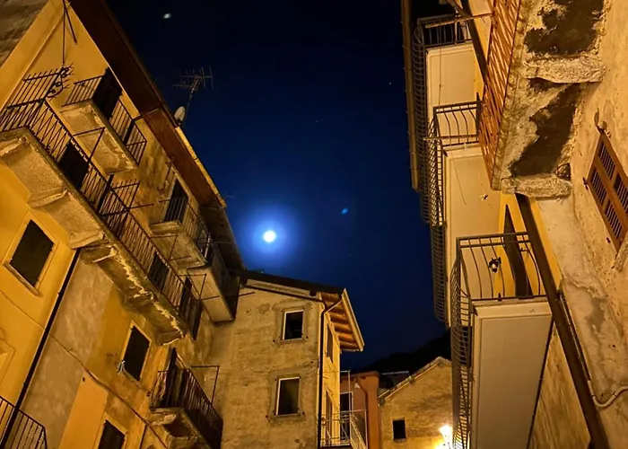 Romantic Retreat With Breathtaking View And Terrace La Casa Sulla Collina 2 Апартаменты *